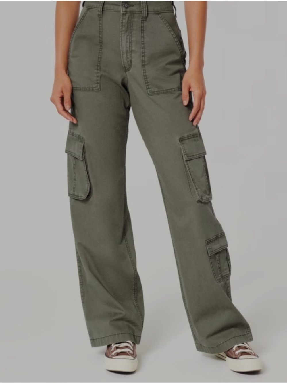 Hollister Y2K style Utility Cargo Pants Olive Green Baggy Wide Leg 2R 26W GUC - Picture 9 of 9